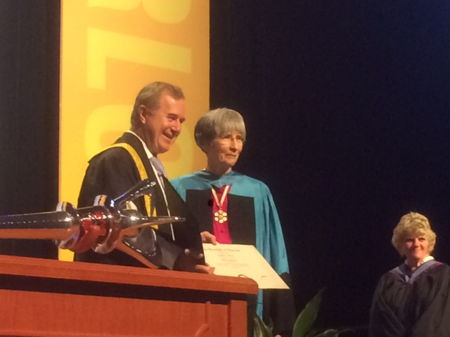 Dre Sandra E. Black, membre du Comité exécutif de la recherche du CCNV, a reçu un doctorat honorifique en sciences de l’Université de Waterloo